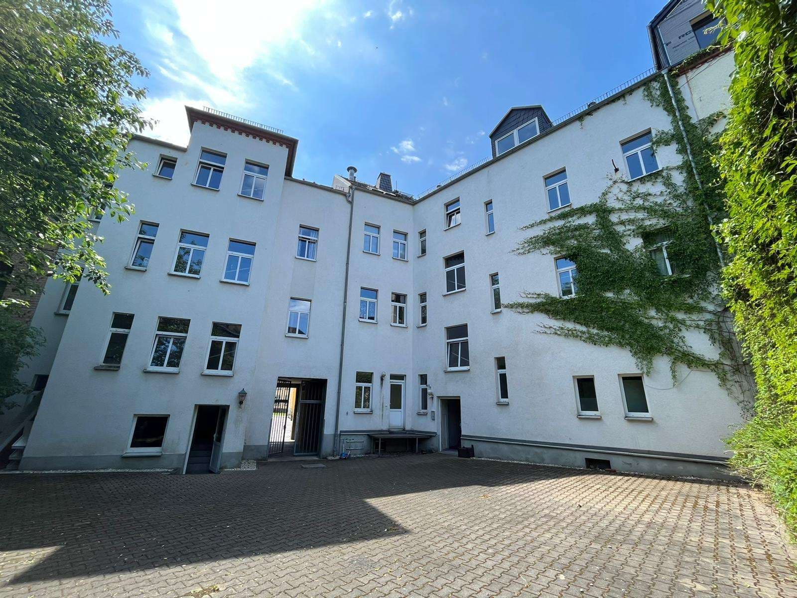 ++Erstbezug nach Sanierung - Ihre neue Dachgeschosswohnung++