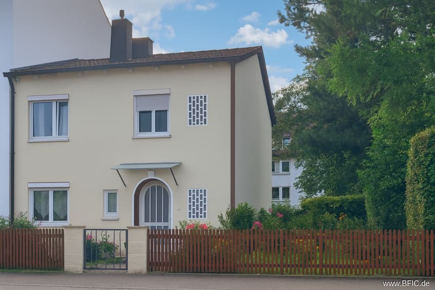 Saniertes Reihenendhaus in FFB, Ausbaupotenzial, keine Käuferprovision, ruhige Lage und gute Miete