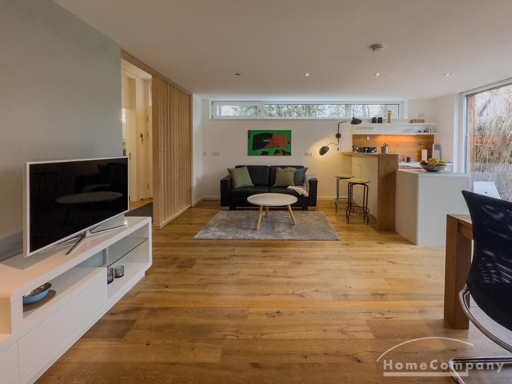 ***Hochwertig möblierte 2-Zimmer-Wohnung mit Terrasse und Garten