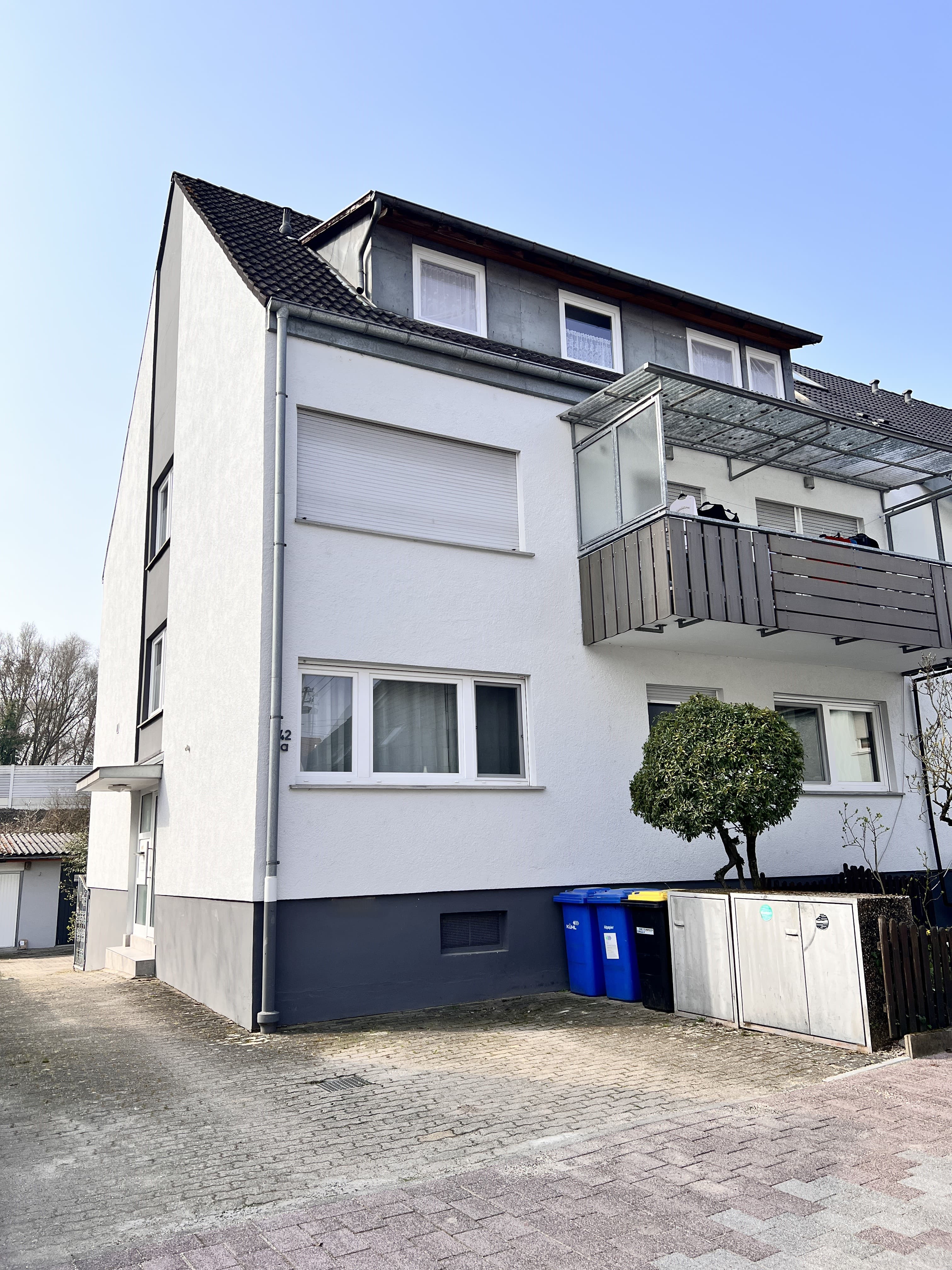 ~~ KAPITALANLEGER AUFGEPASST! GEPFLEGTE DG-WOHNUNG AM ORTSRAND VON KNIELINGEN INKL. STELLPLATZ ~~