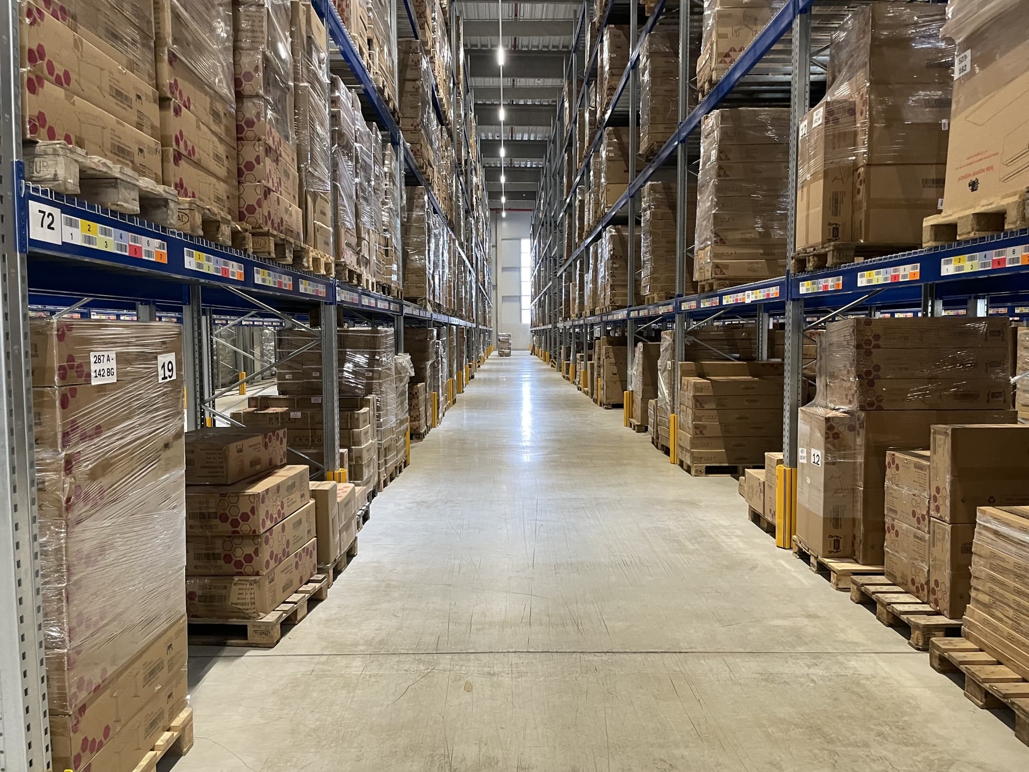 2.500 m² Hallenfläche bei Köln | Tischrampe | 8m UKB | Q3 2026