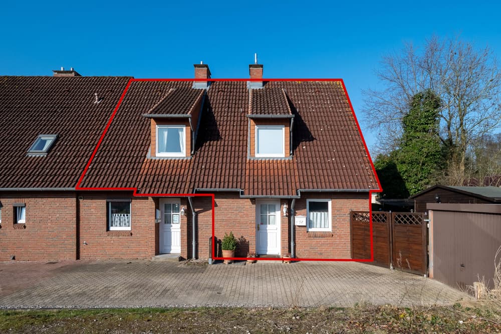 Sehr gepflegtes Reihenendhaus mit großem Wintergarten und zentraler Lage im schönen Husum.