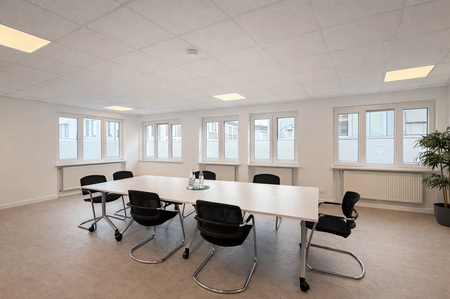 MODERNE BÜRO- / PRAXISFLÄCHEN IN ZENTRALER LAGE VON KREFELD ZU MIETEN!