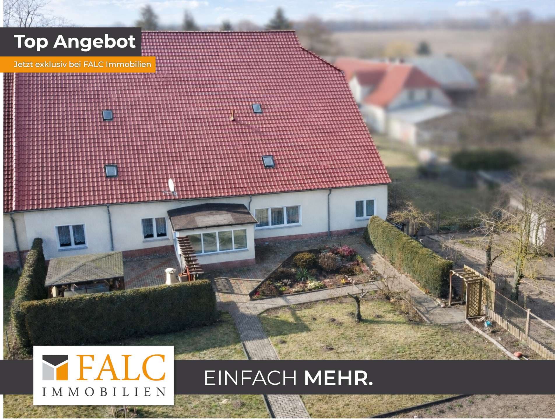 Dassow: Große Doppelhaushälfte mit Werkstatt, Scheune, 3 Garagen und 2.589 m² Grundstück