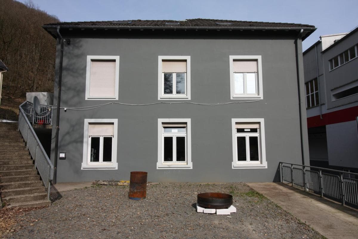 Wohn- und Geschäftshaus mit 8 % Rendite – Solides Investment mit Substanz