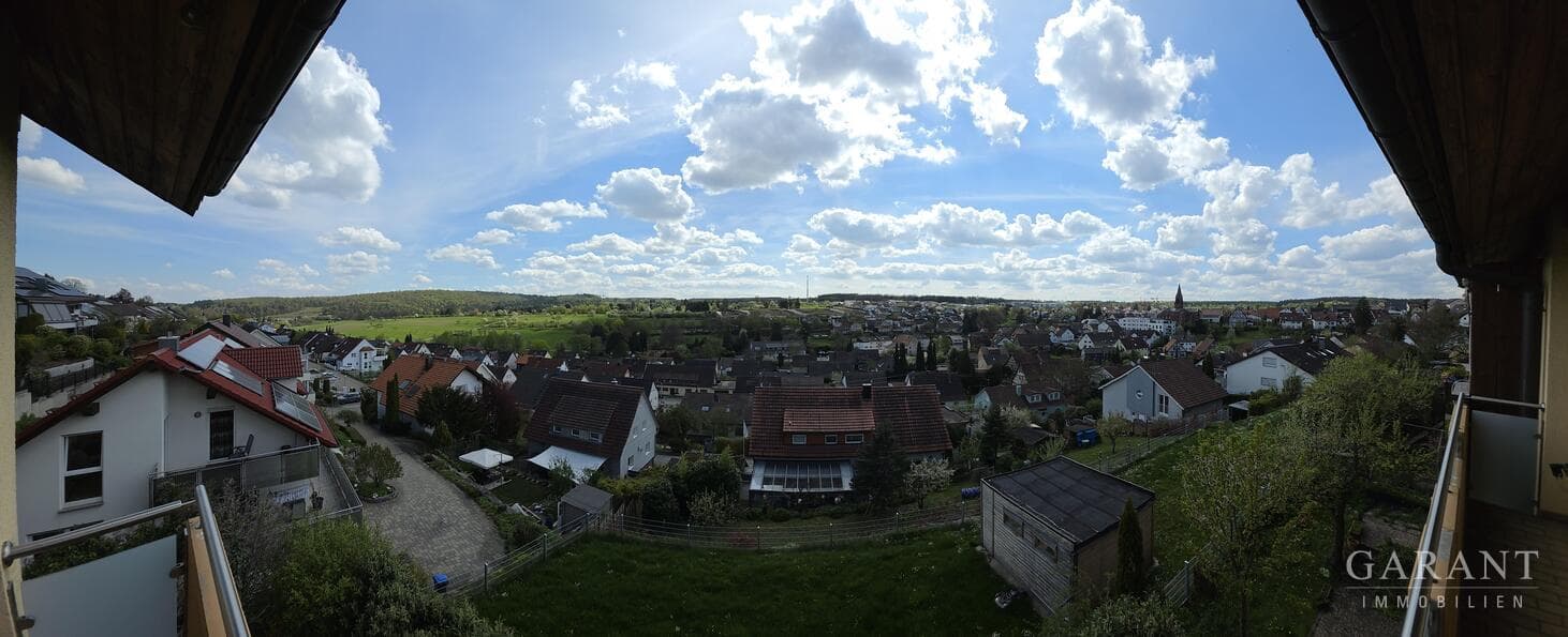 Traumhafte Aussicht in Wimsheim - Großzügiges Doppelhaus mit viel Platz, Sauna & Wärmepumpe