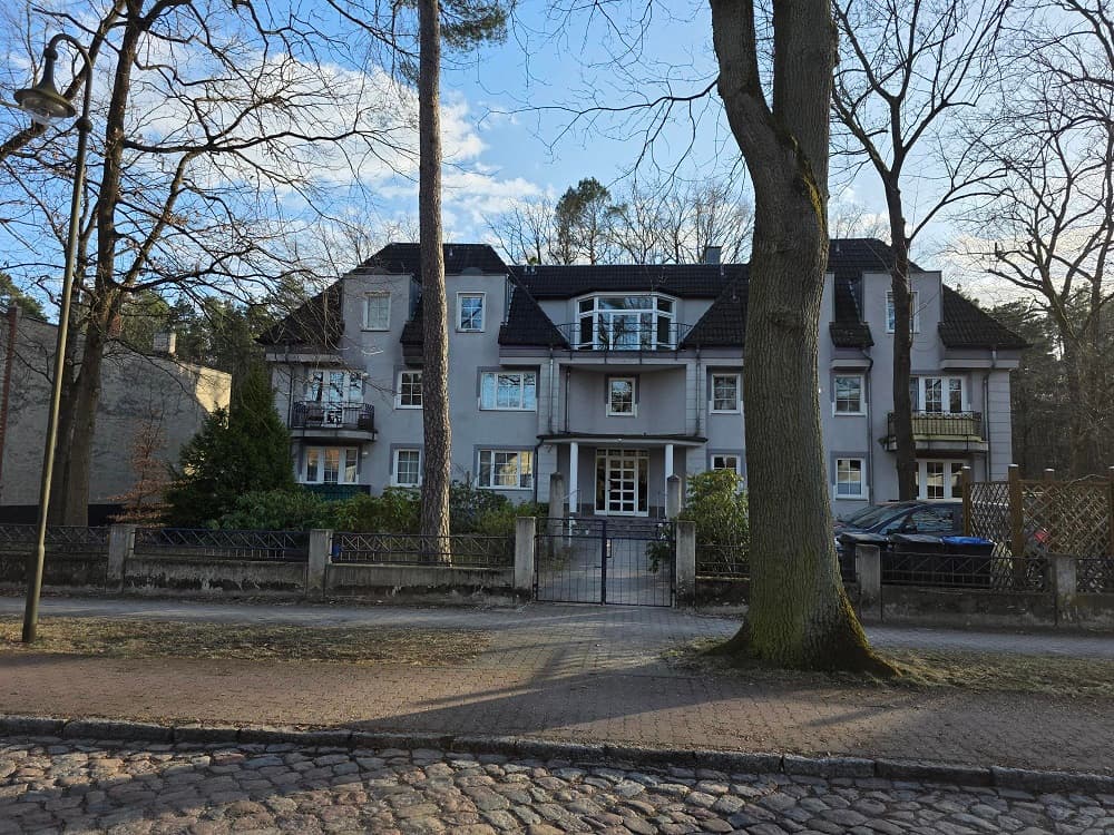 Sehr schöne 2-Raum-Wohnung am Rande von Berlin