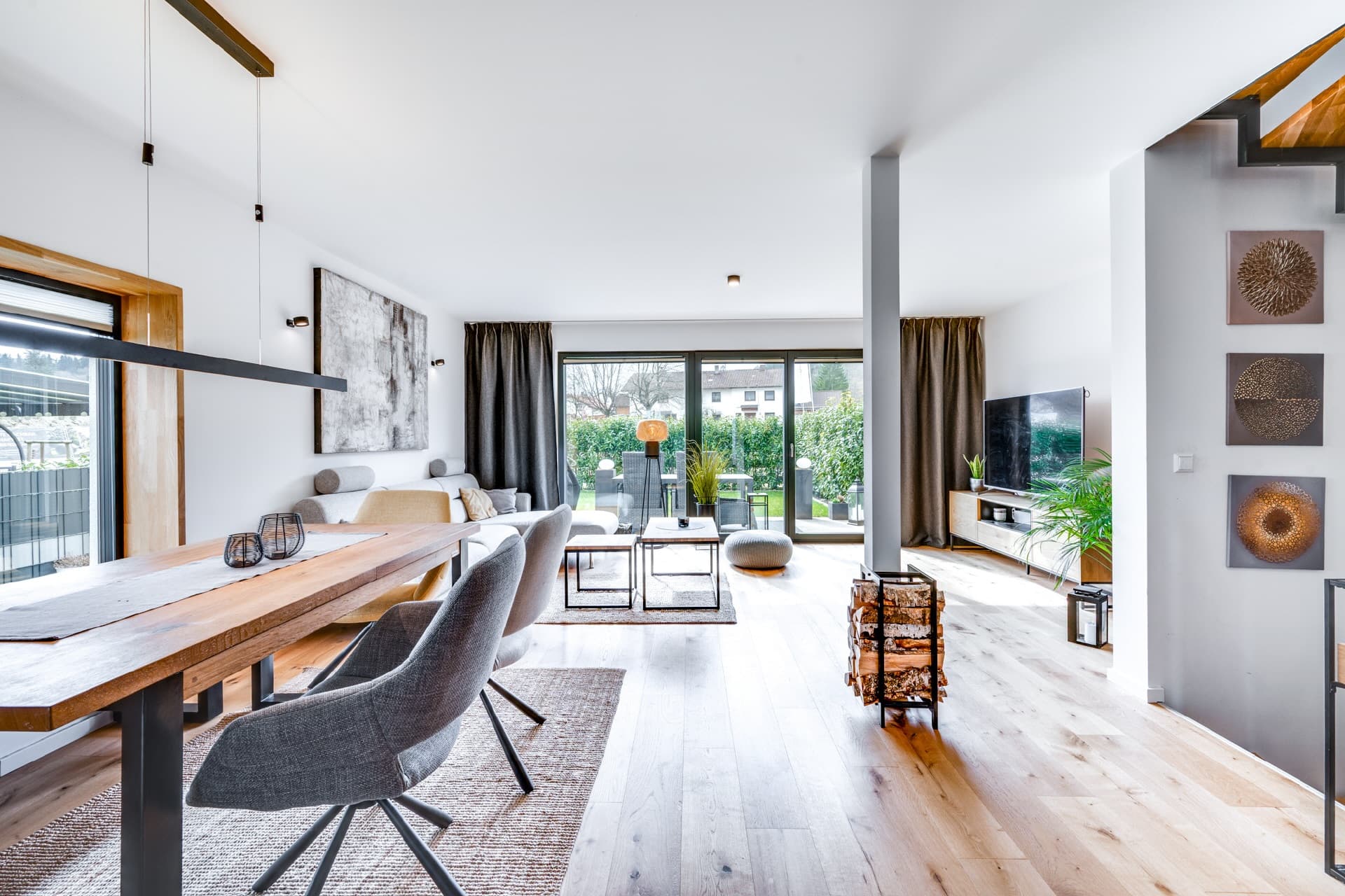 AIGNER - Modernes Reiheneckhaus mit sonnigem Garten und stilvollem Wohnambiente