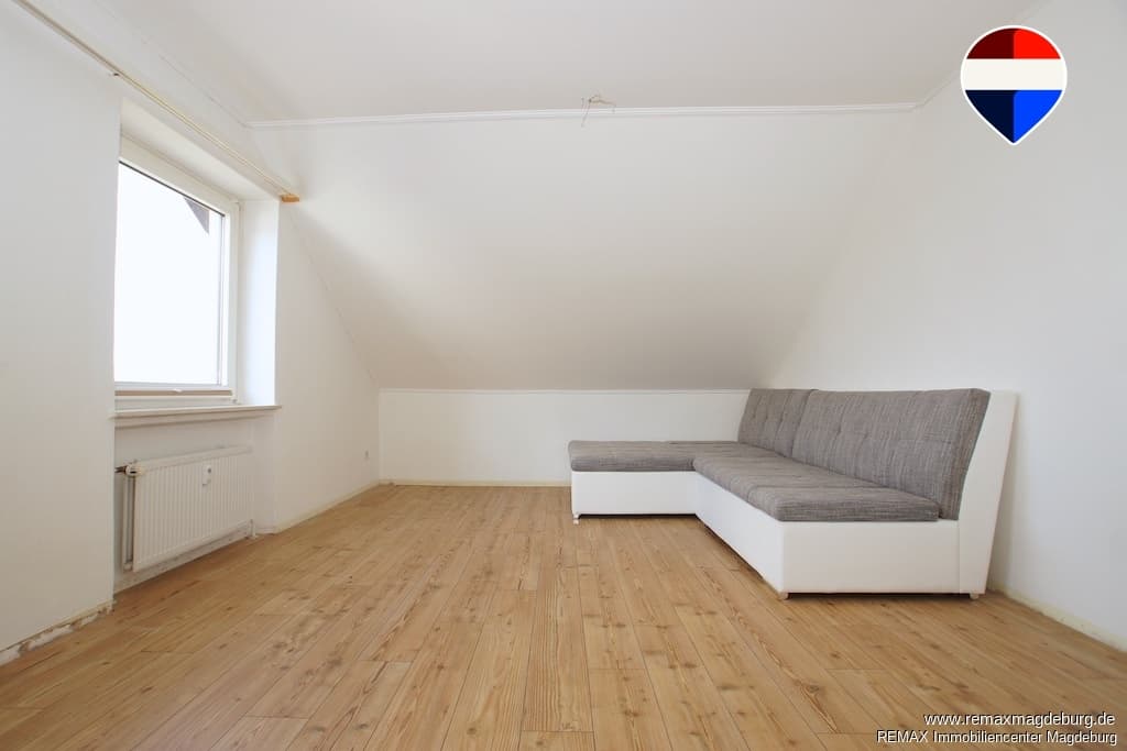 Kurzfristig zu beziehen! 2-Zimmer-Dachgeschosswohnung