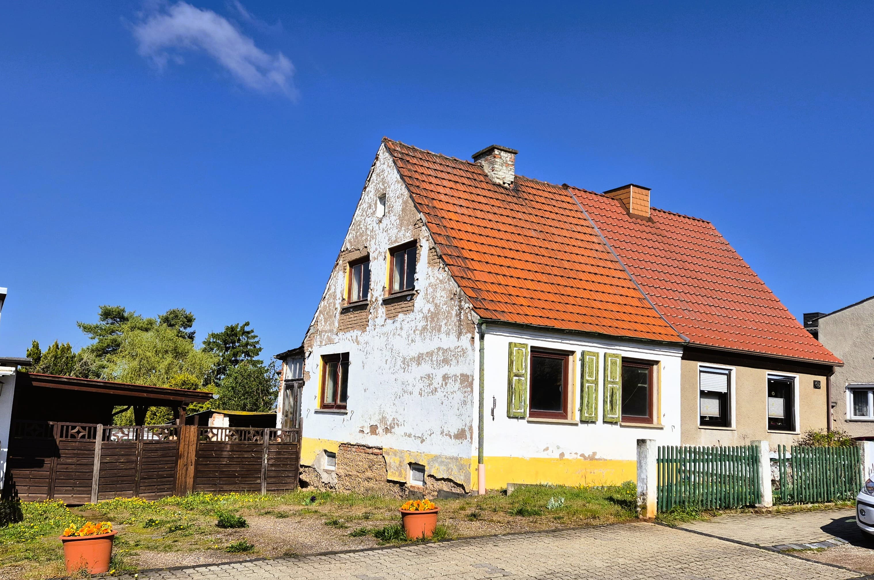 sanierungsbedürftige Doppelhaushälfte in Artern
