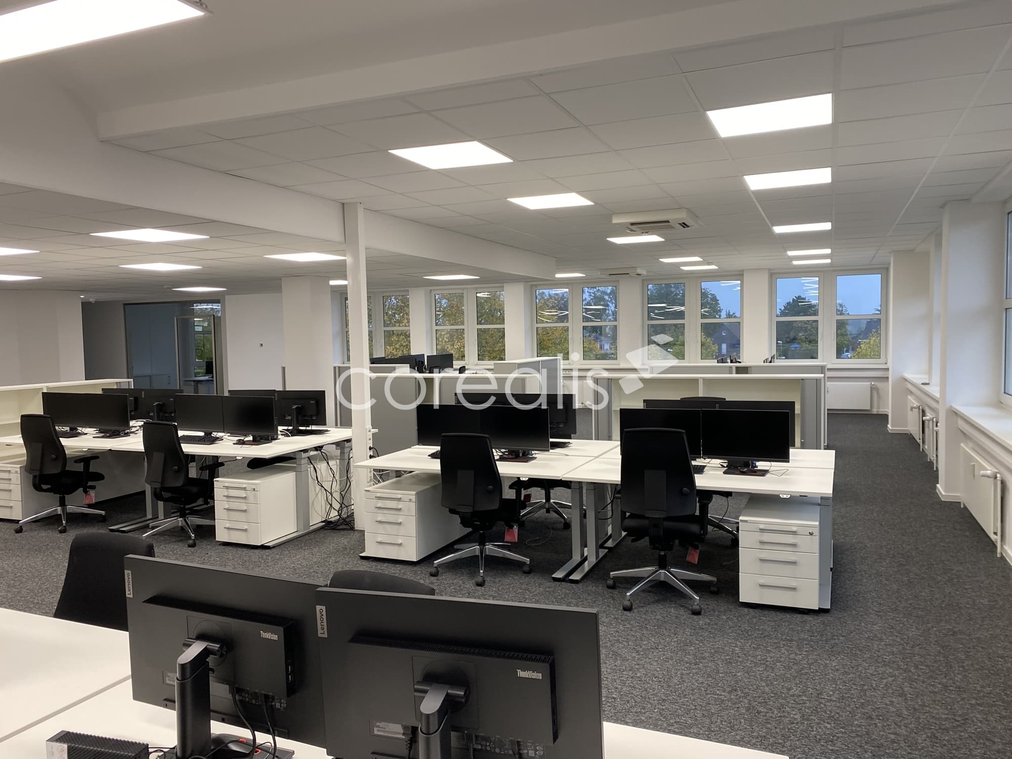 Schöne Büro- & großzügige Hallenflächen in Meerbusch provisionsfrei zur Miete