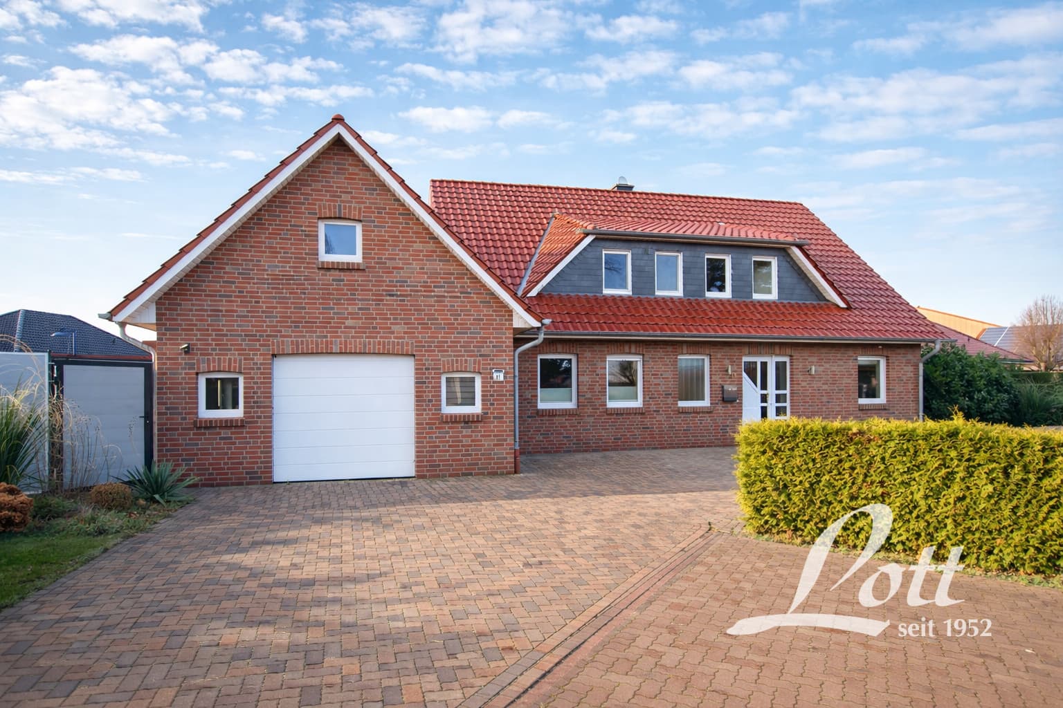 +++ Großzügiges Einfamilienhaus mit Garage und Carport in ruhiger Sackgassenlage von Barßel! +++