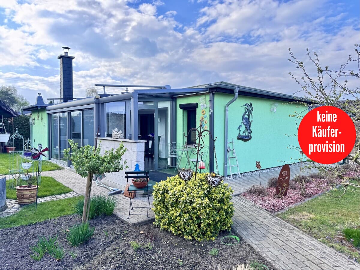 HORN IMMOBILIEN ++ Einfamilienhaus mit Wintergarten, Kamin und Gästehaus in Krugsdorf bei Pasewalk