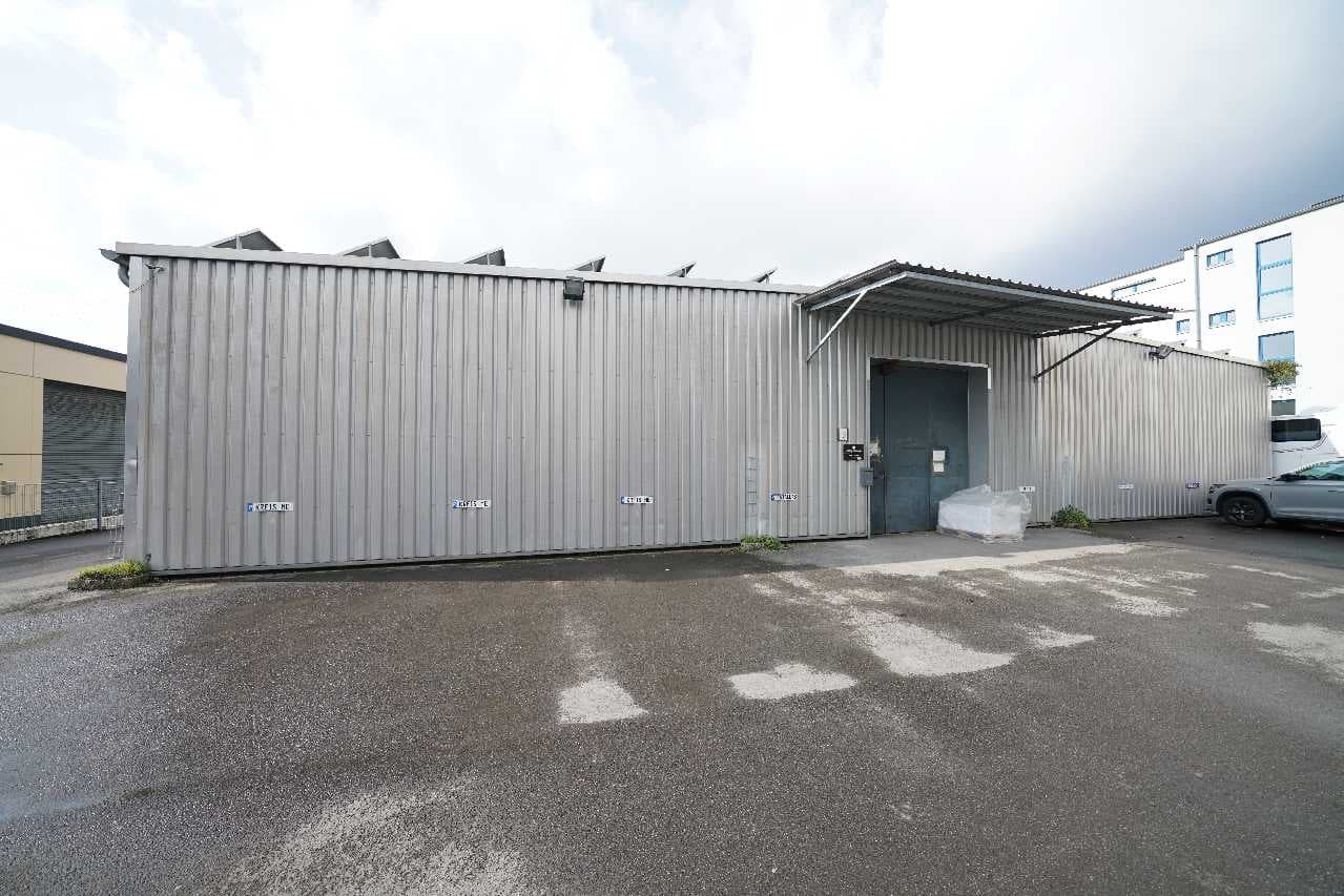 30 m² - 160 m² ebenerdige Lagerfläche mit eigenem Zugang in Rtg.-West