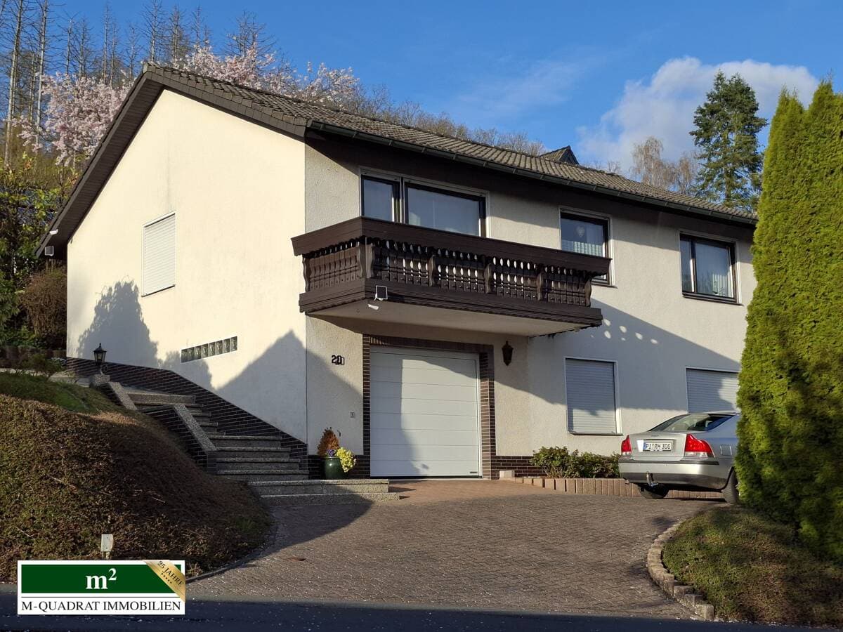 Top-Anlage-Objekt: Einfamilienhaus im RÜCKMIETVERKAUF Investment-Rendite 5,0 %
Ren