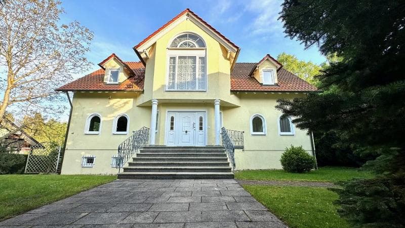 Grandiose - Black Forest Villa- available