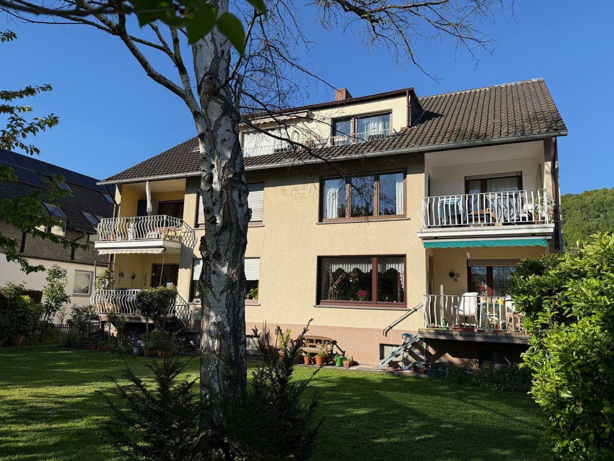 BONN OBERKASSEL 3 Zimmer-Wohnung im 2.OG links zu verkaufen in toller Wohnlage mit ca. 75 m² Wfl.
