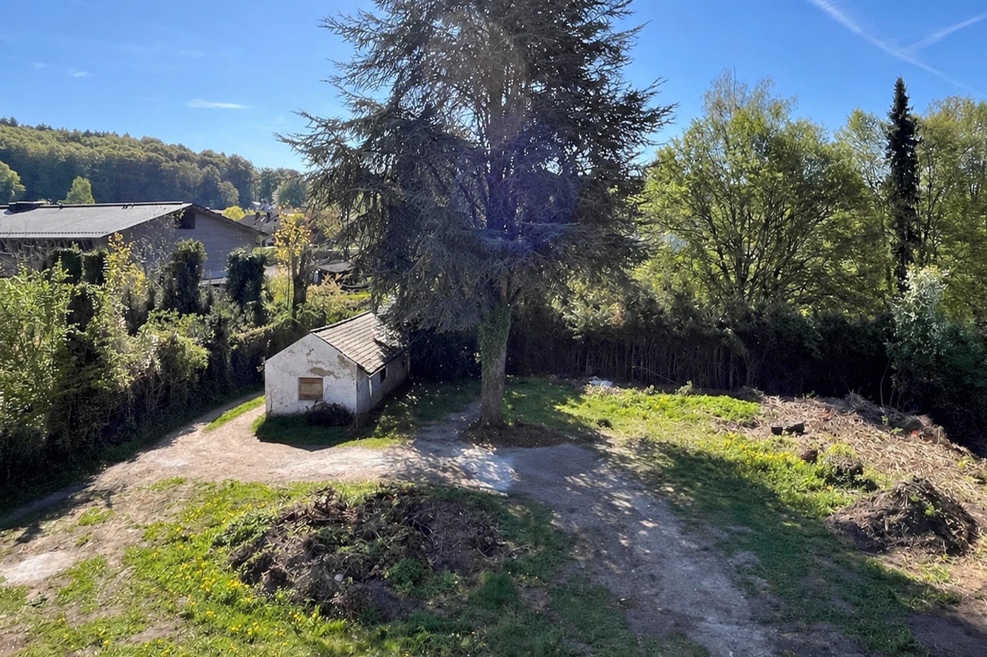 AIGNER - Sonniges Grundstück für Einfamilien- bzw. Zweifamilienhaus in Berg