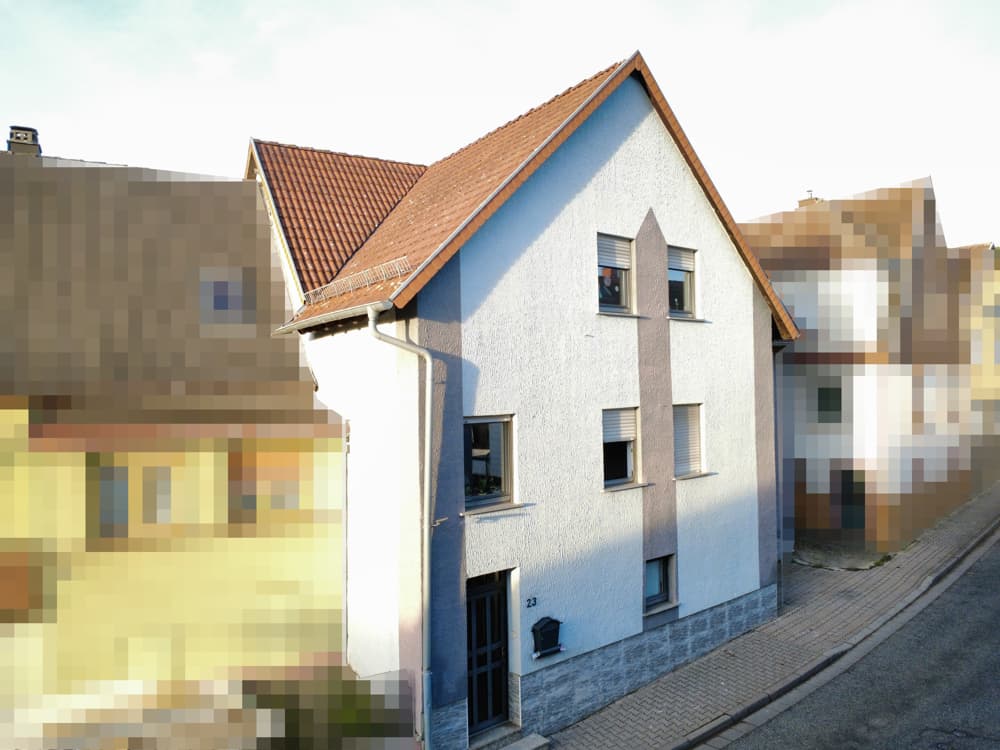 Zweifamilienwohnhaus mit Freizeitgrundstück. Schöne Lage in Otterbach. Neue Bäder und neue Heizung.