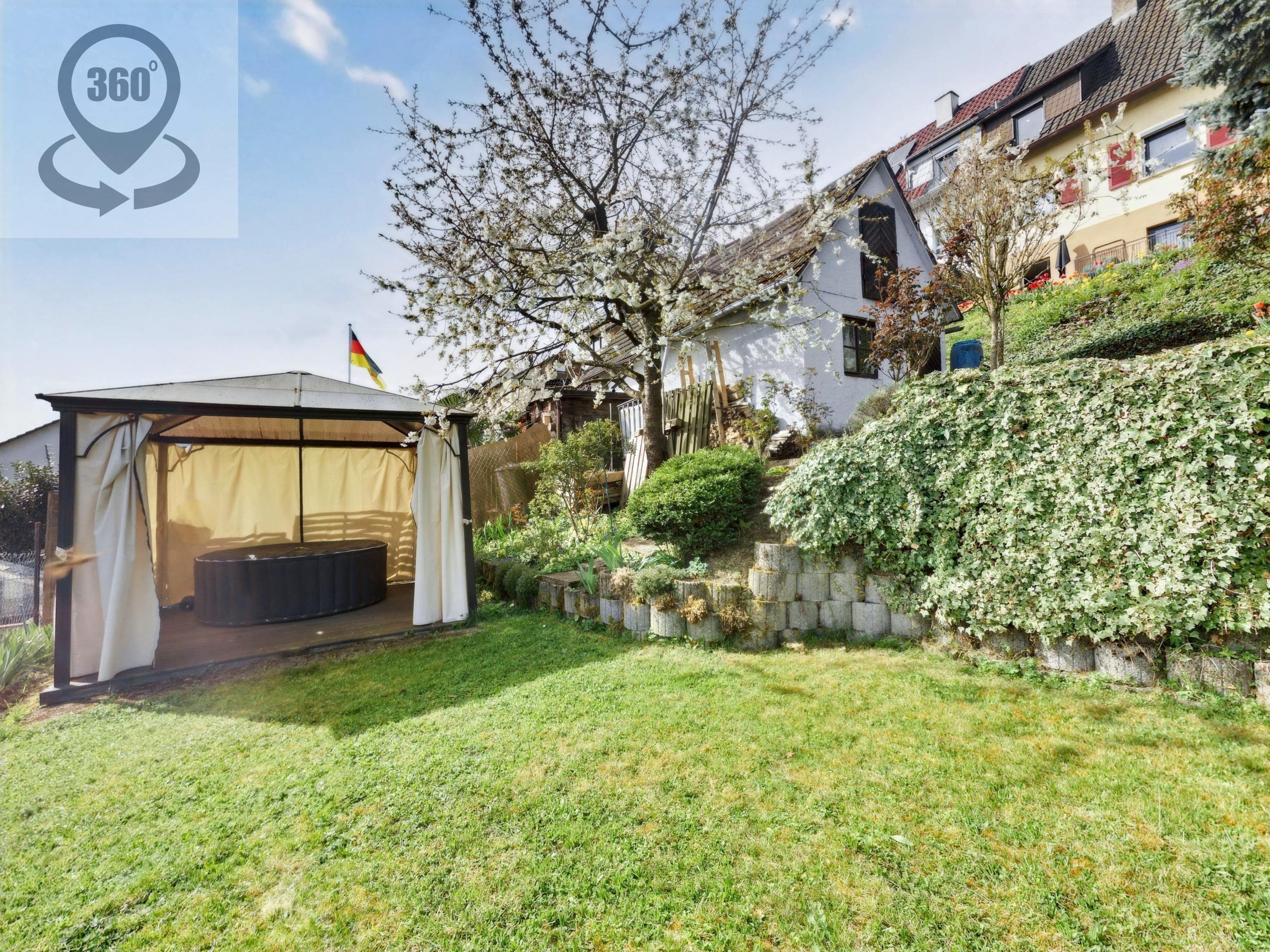Einfamilienhaus mit Dachterrasse und traumhaftem Blick ins Neckartal!