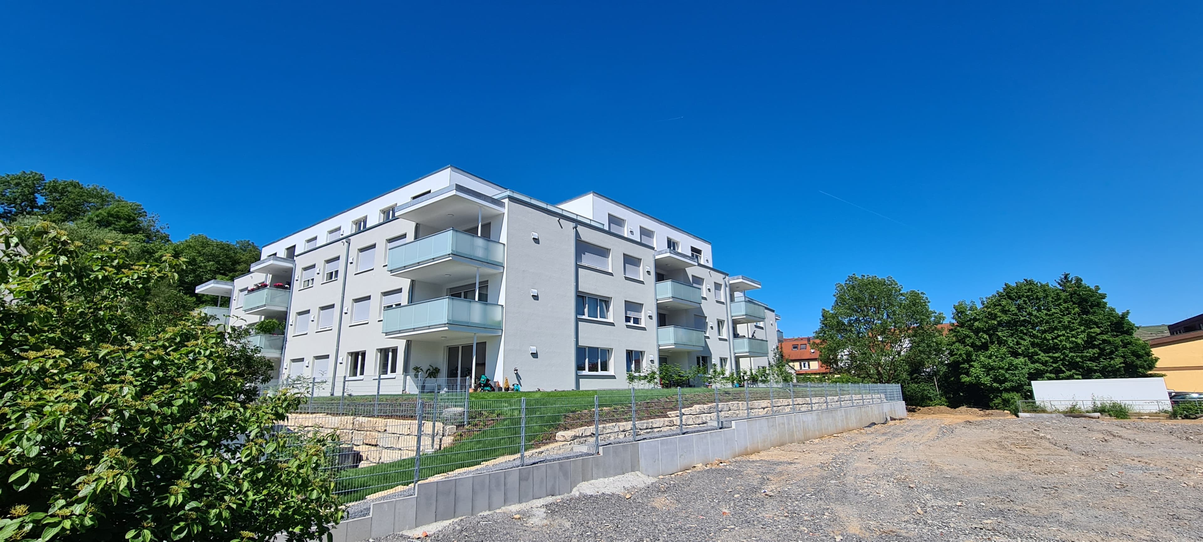 Wunderschöne 2 Zimmer Wohnung mit traumhafter Aussicht auf die Stadt Besigheim