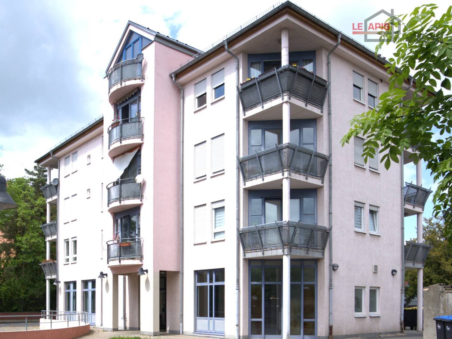 +++GEMÜTLICHE, HELLE 2-RWG MIT BALKON u. TG-STELLPL. IM BELIEBTEN WURZEN+++
