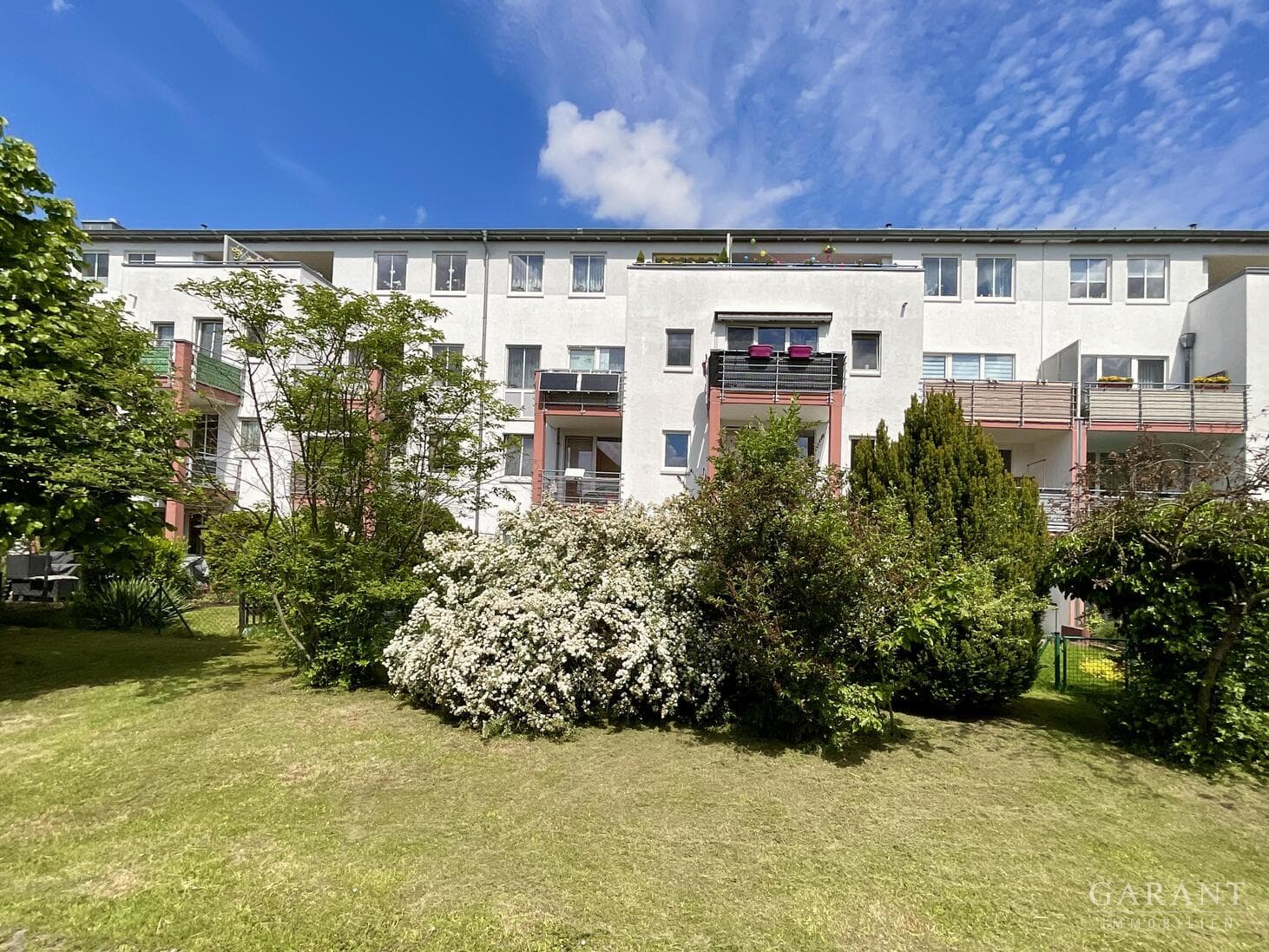 Moderne 1 1/2 Zimmer-Wohnung mit Balkon in Taucha