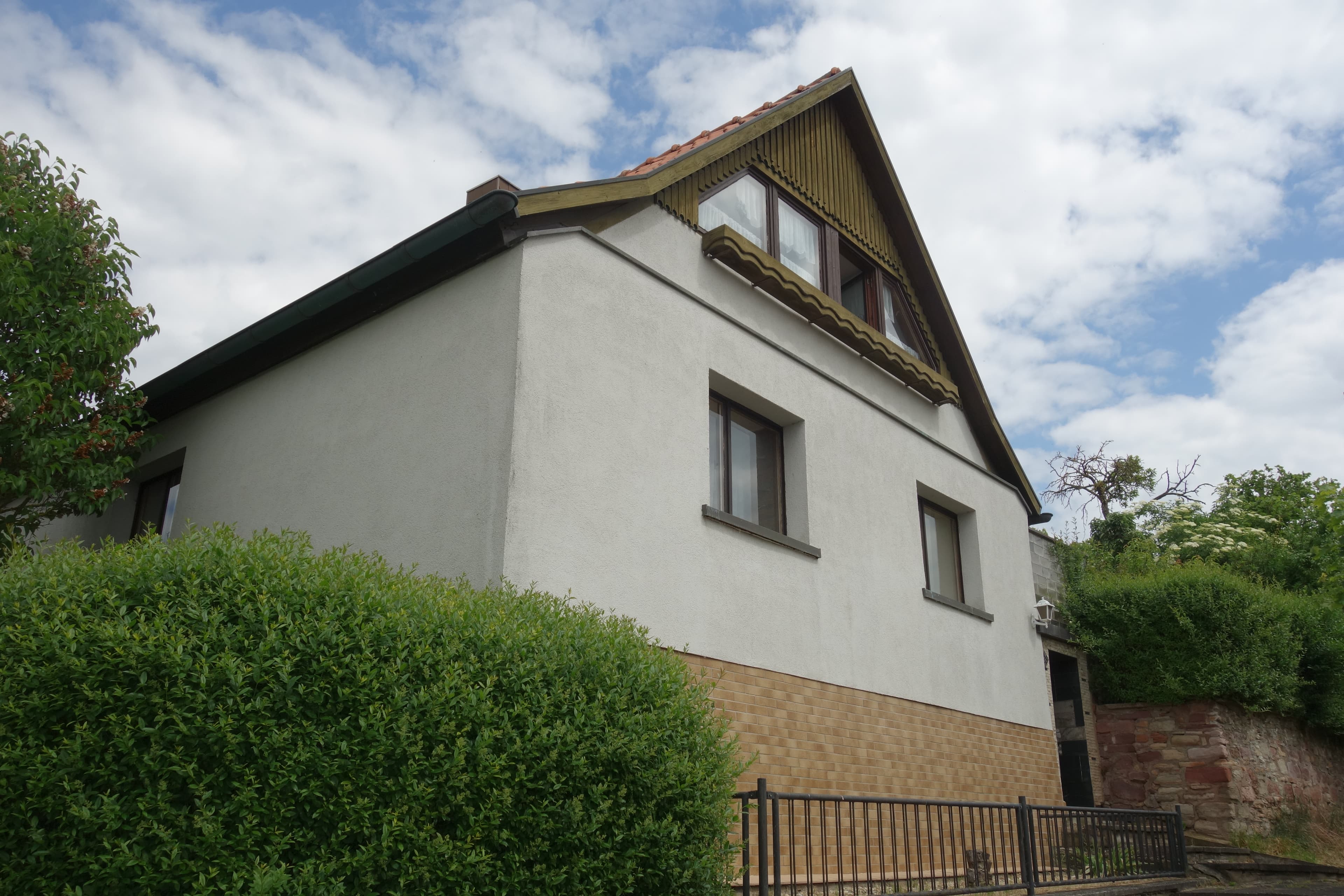 Kleines Wohnhaus in Berga mit Garten