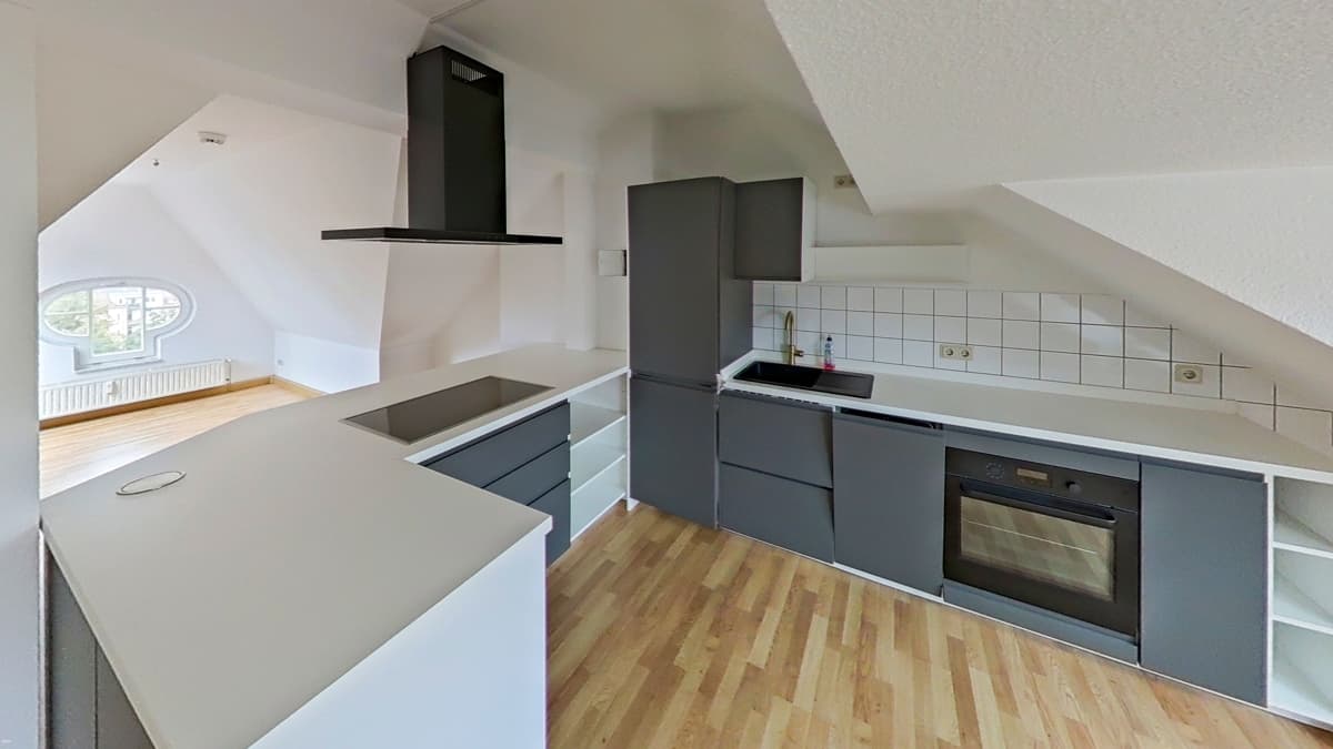 Dachgeschosswohnung mit Einbauküche - Zeitz