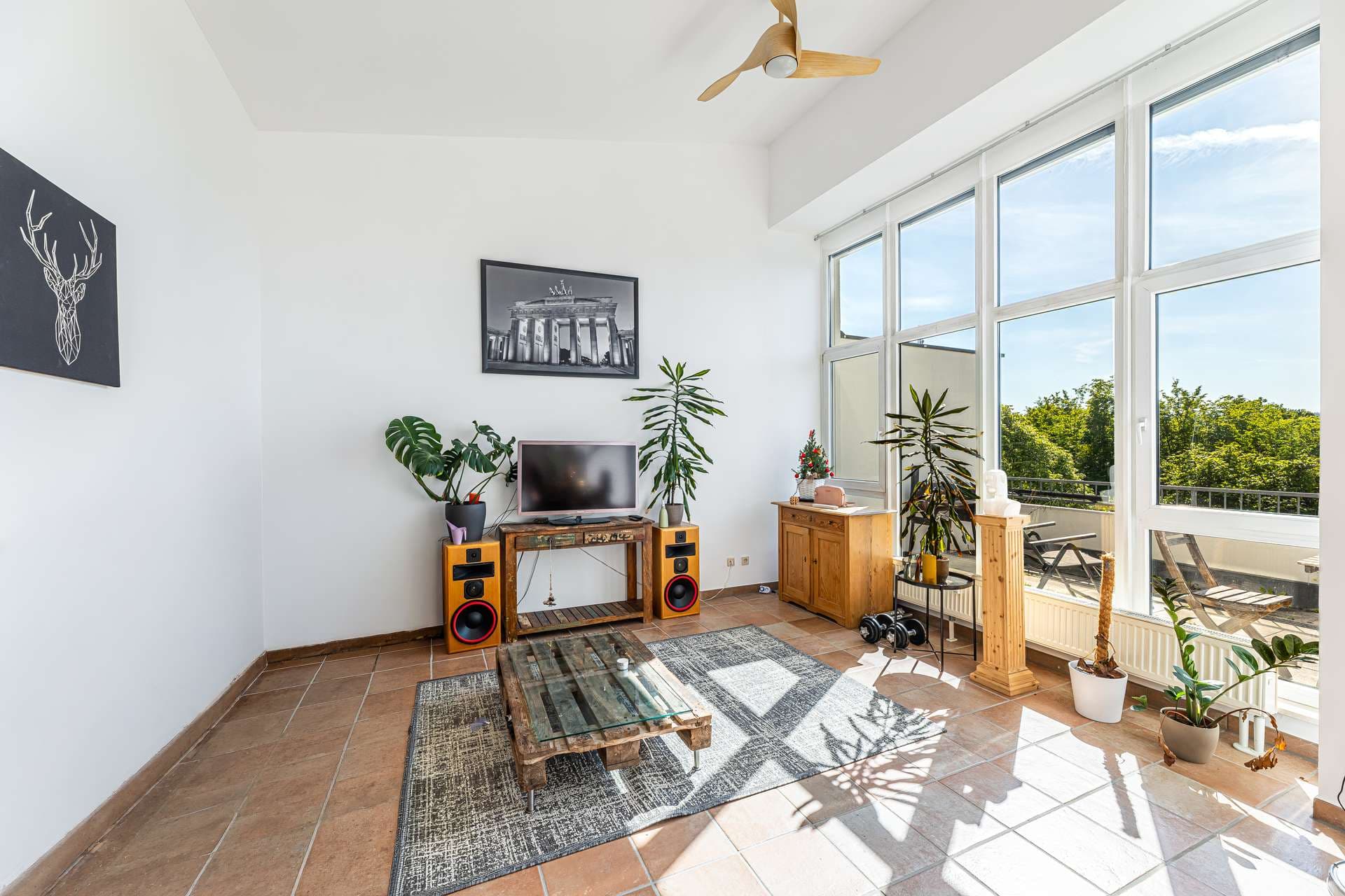 RESERVIERT: Moderne Dachgeschosswohnung mit Loftcharakter und großer Sonnenterrasse in Fürth