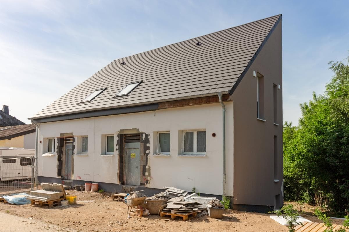 Modernes großes Wohnhaus in gefragter Lage von Pluwig mit schöner Weitsicht