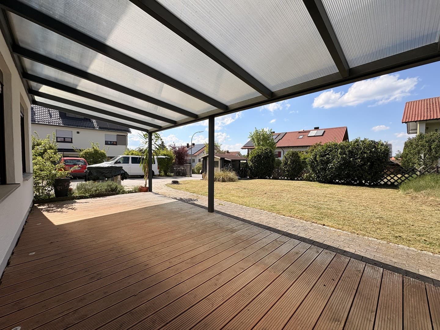 Wohntraum in Inning! 4,5-Zimmer Whg., 134 m² reine Innen-Wohnfläche PLUS 21 m² überdachte Terrasse