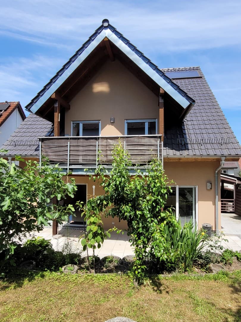 Einfamilienhaus mit Einliegerwohnung