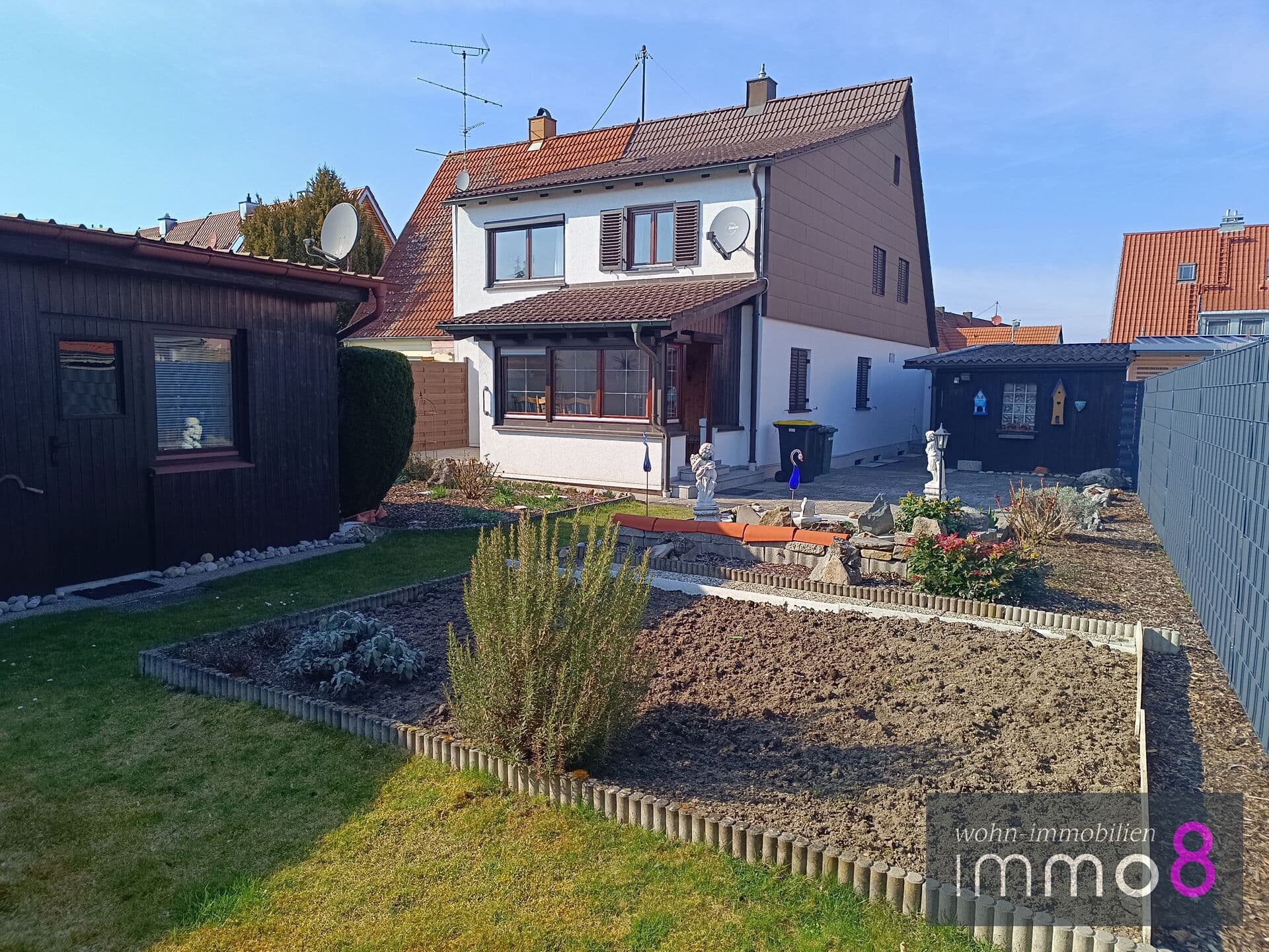 Werden Sie hier noch in diesem Sommer Eigentümer: Gepflegte Doppelhaushälfte in Schrobenhausen!