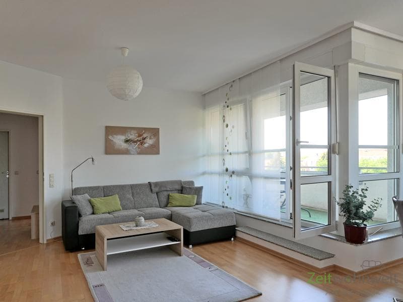 (EF0503_M) Dresden: Radebeul, Bezug in neu möblierte Dach-Wohnung mit Dachterrasse, Aufzug im Haus, ruhige Wohnlage