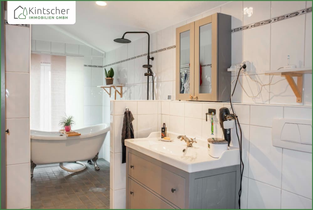 Modernisiertes Einfamilienhaus mit Garten /Werkstatt/Garage/ Stellplätze - Berringhausen Burscheid