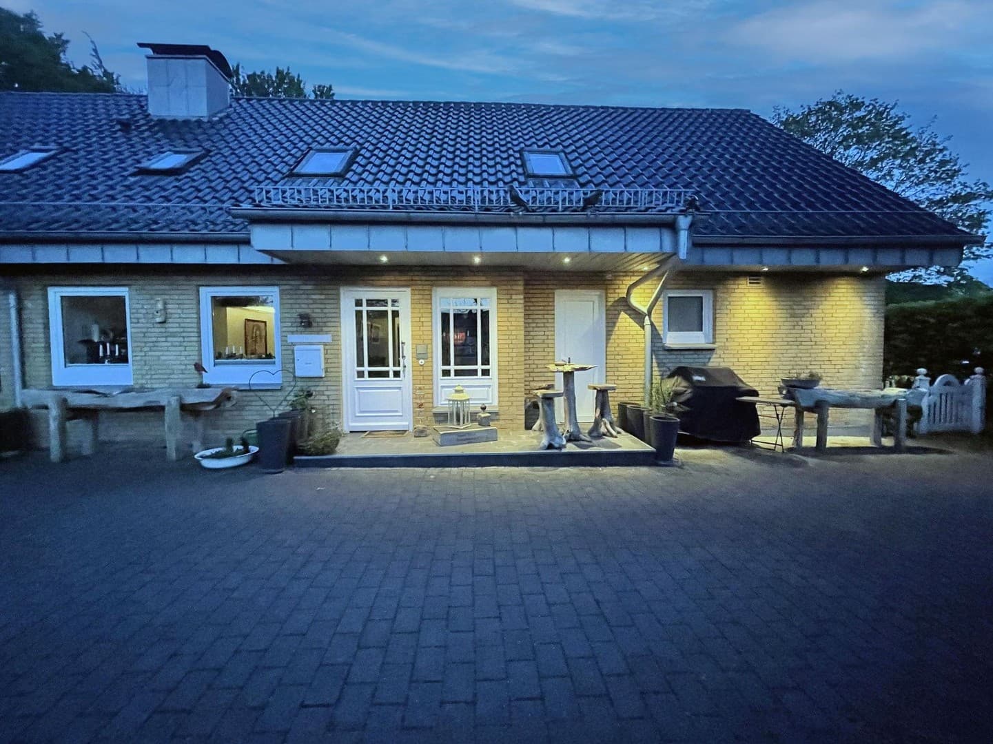 Großes Haus in Harrislee, nahe der dänischen Grenze/Stor villa til salg i Harreslev
