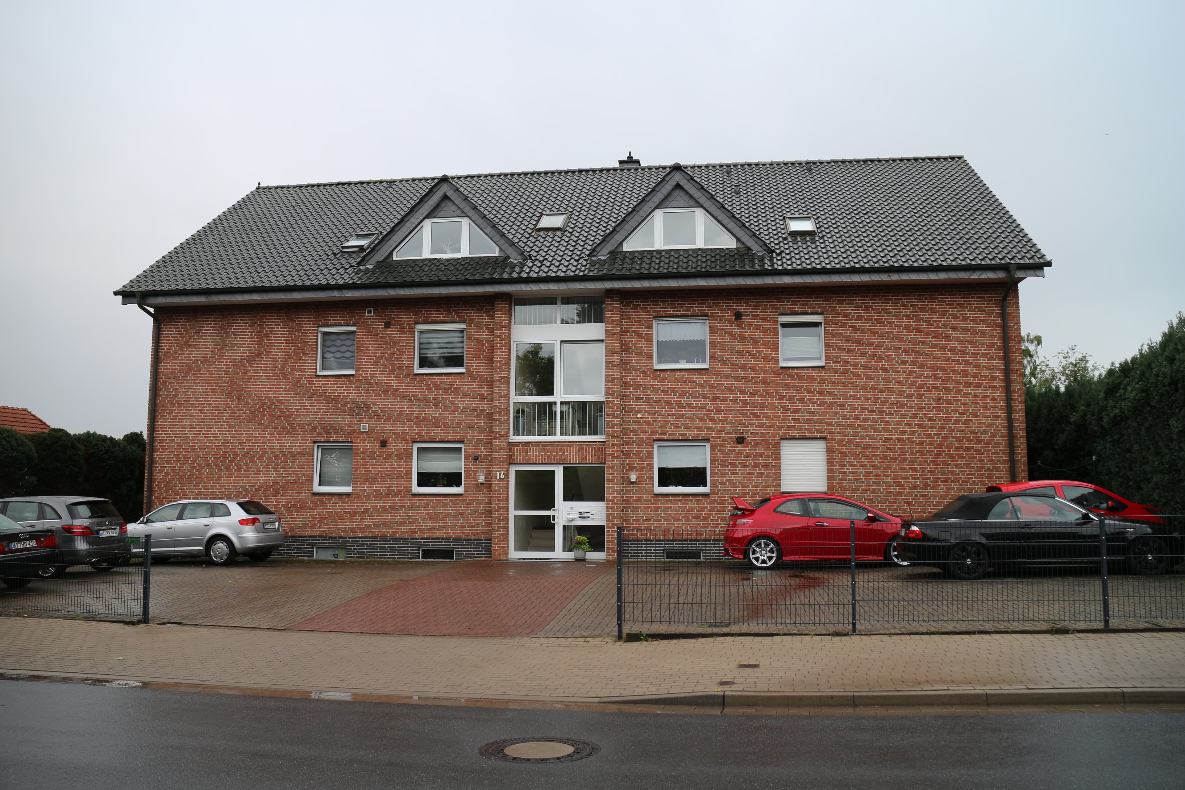 Anlegerfreundliches Mehrfamilienhaus mit 6 Wohn-Einheiten im Zentrum von Rahden zu verkaufen!