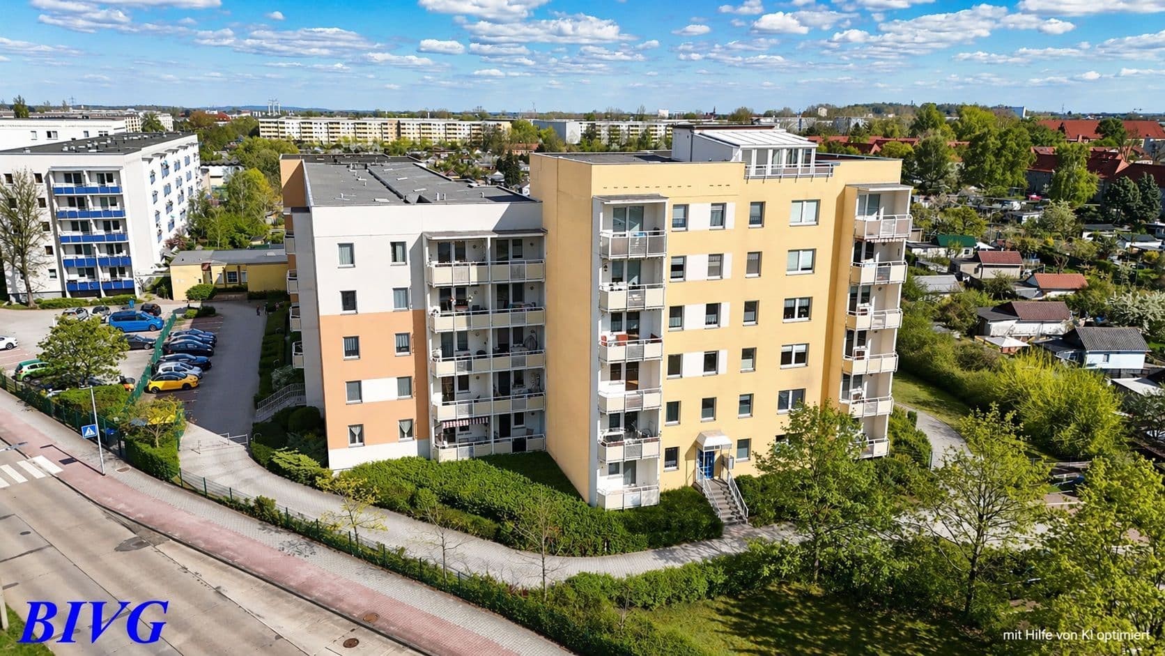Mit Aufzug & Balkon: Komfortable 4-Zimmer-Wohnung in grüner Lage am Rande des Stadtteil-Görden