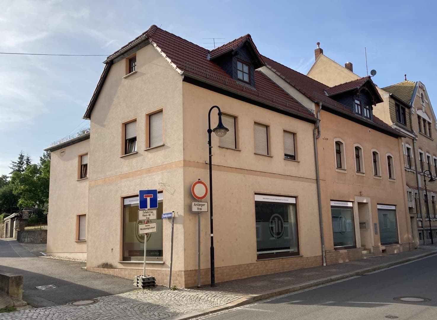 Voll vermietetes Wohn- und Geschäftshaus (176m²+195m²) mit stabilem Cashflow & Entwicklungspotenzial