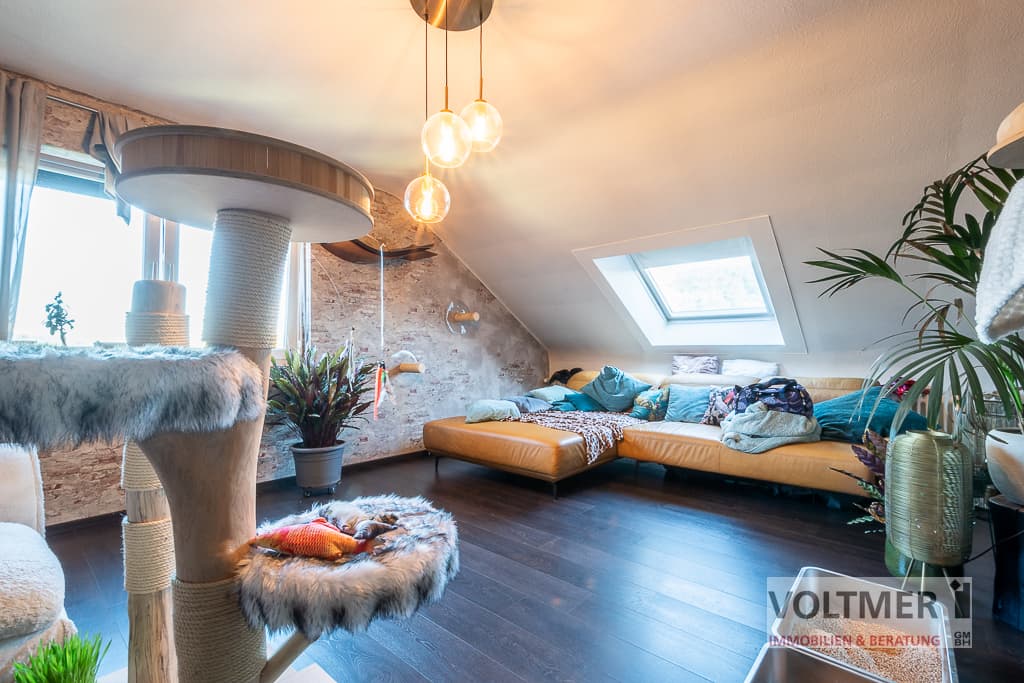 LICHTDURCHFLUTET - vermietete Eigentumswohnung mit Balkon in Neunkirchen!