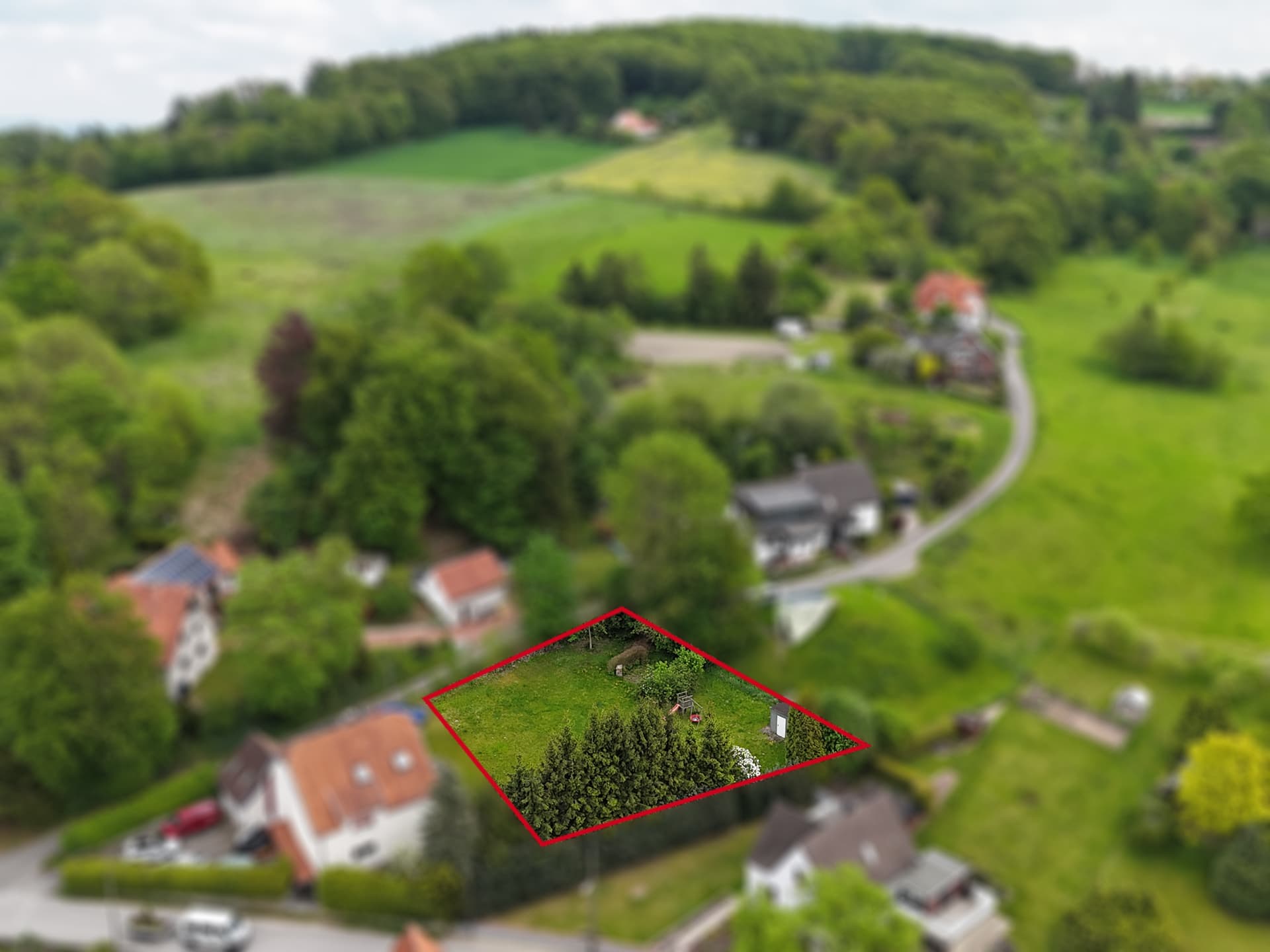 Kein Neubaugebiet, sondern Nachbarschaft: Baugrundstück mit viel Potenzial in Vlotho