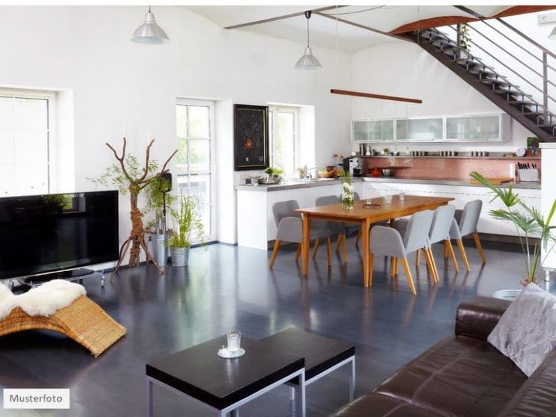 Etagenwohnung in 45145 Essen, Bentheimer Str.