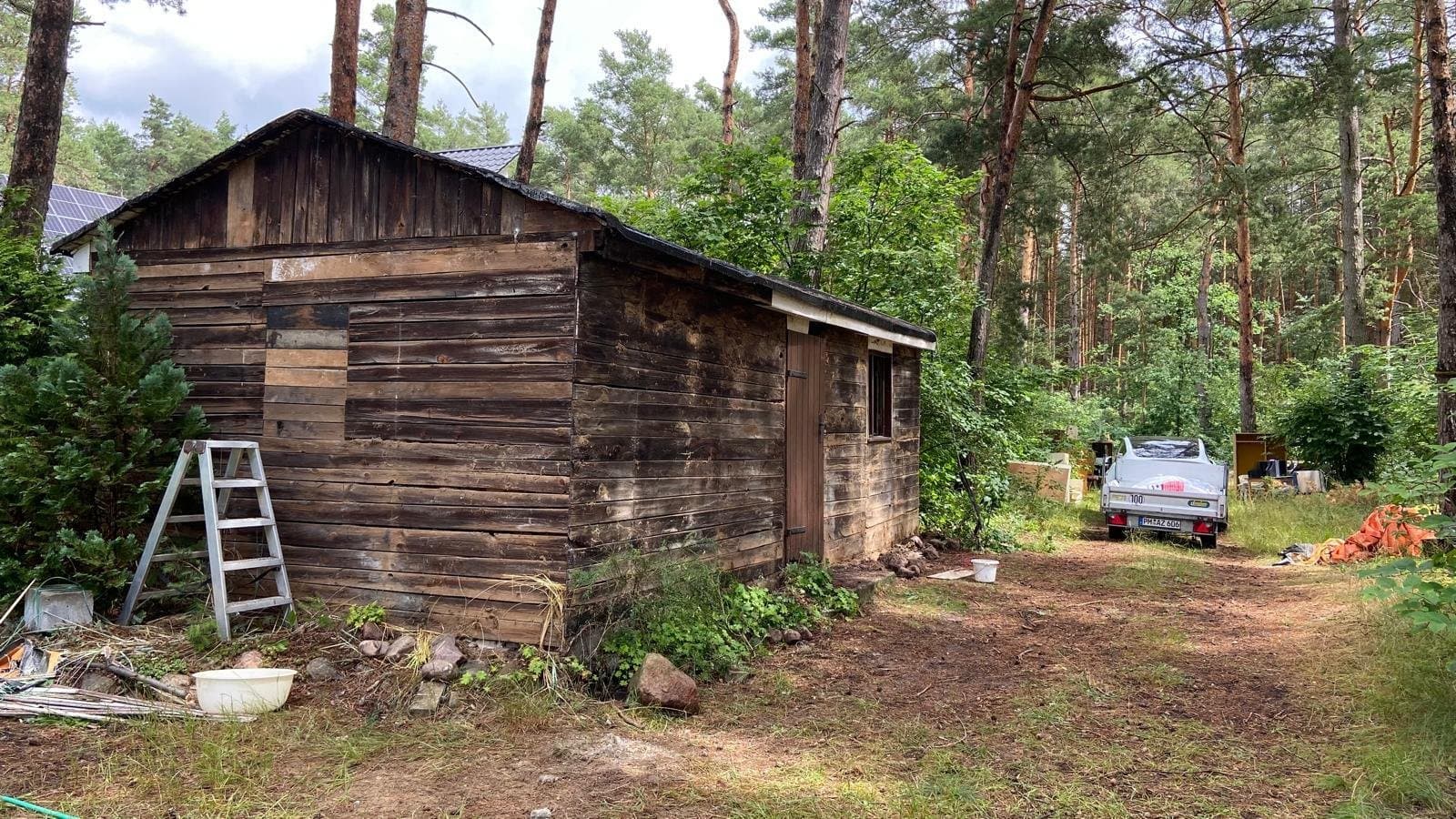 erschlossenes Baugrundstück mit Garage, Ferienhaus