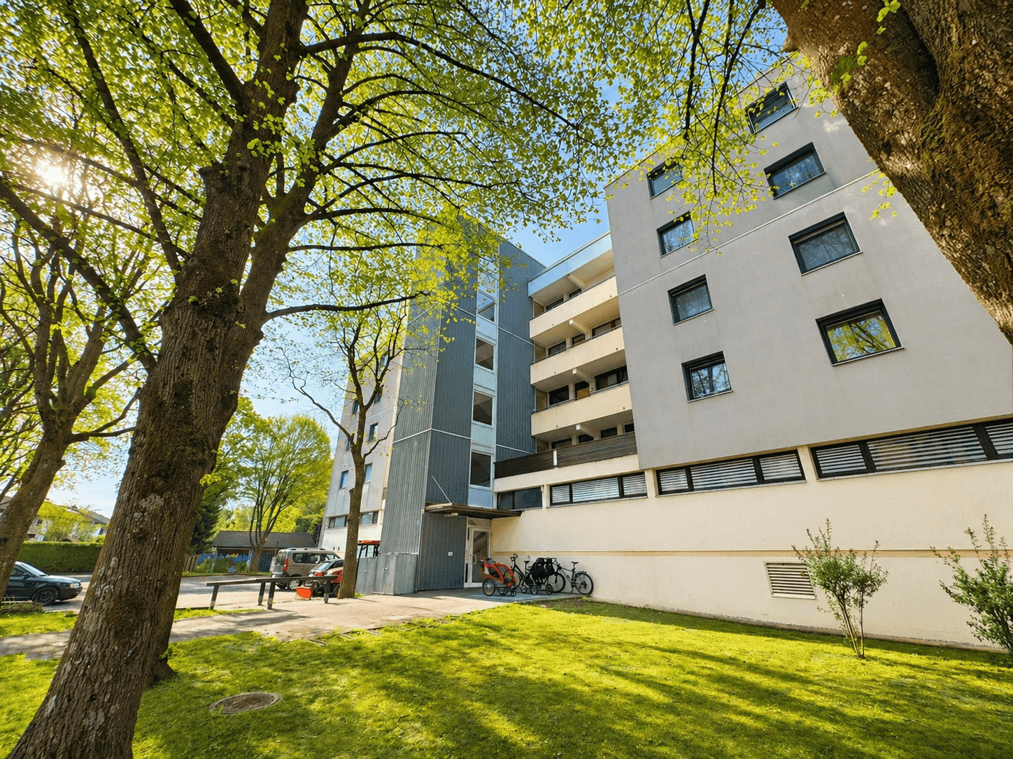 Viel Platz zum Wohlfühlen – 3-Zimmer-Wohnung mit sonniger Dachterrasse in Weilheim zu verkaufen!