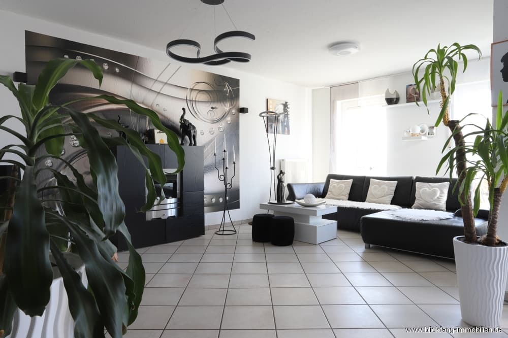 *PROVISIONSFREI* Zweifamilienhaus zu insg. 224 qm, Garten, Terrasse, Balkon etc. in Ense-Bremen!