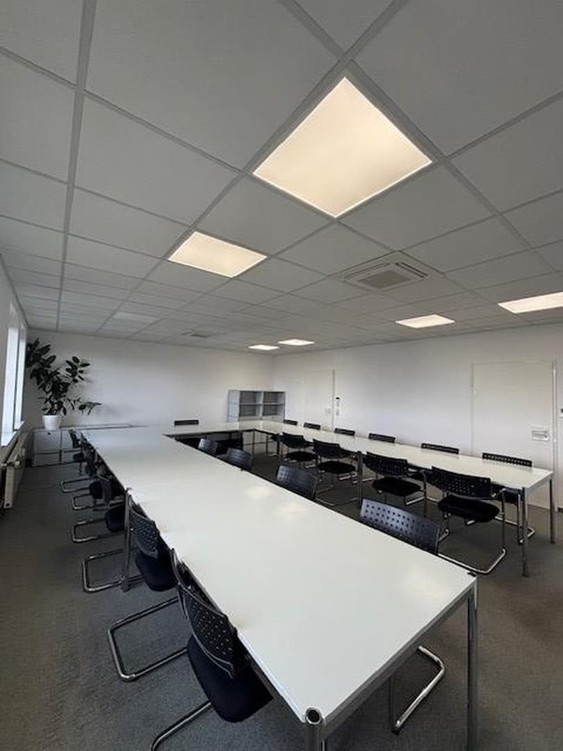 Schulungsäume Konferenzräume Seminarräume Co-Workingspace 22m² bis 44m² barrierefrei klimatisiert