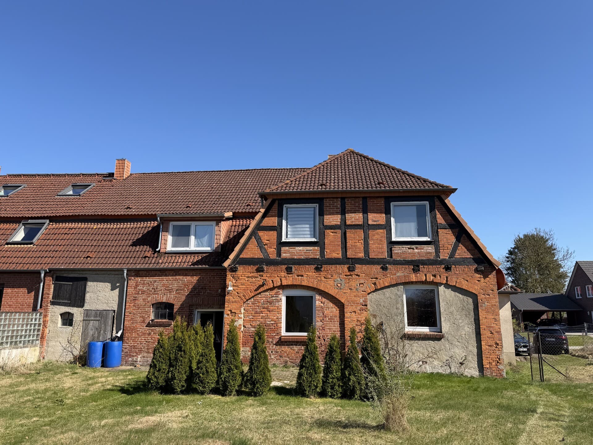 historische und sonnige Doppelhaushälfte in Schönhof (ggf. mit Denkmal-AfA)