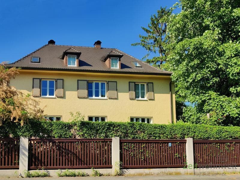(EF1006_M) Dresden: Radebeul, neu möblierte 2-Zimmer-Wohnung in schöner Villa, Sitzecke, separater Hauseingang, WLAN