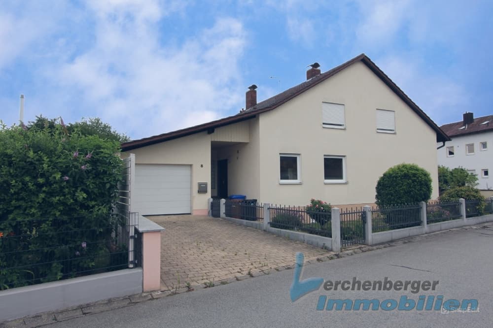 Großes Einfamilienhaus für 2 Generationen in schöner und ruhiger Siedlungslage von Plattling